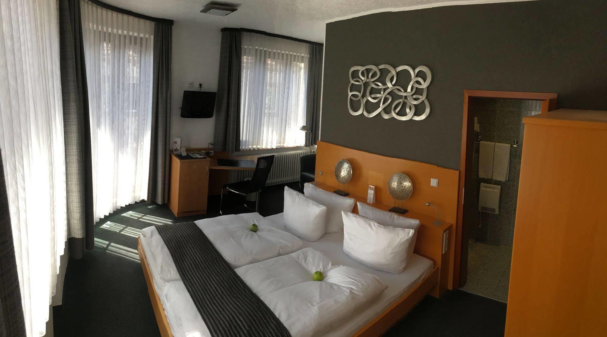 קייזרסלאוטרן Hotel Heymann מראה חיצוני תמונה