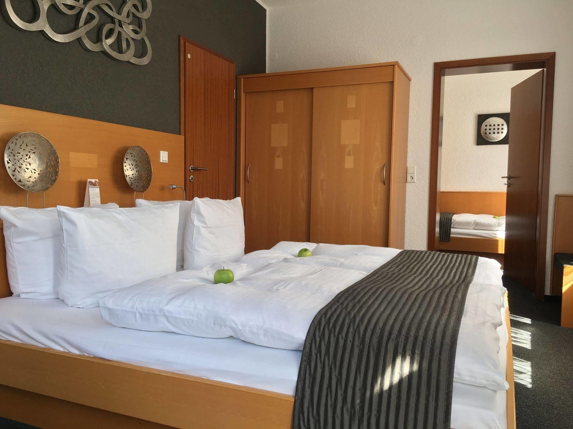 קייזרסלאוטרן Hotel Heymann מראה חיצוני תמונה